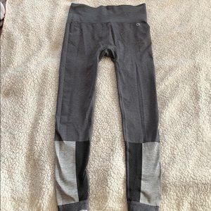 Grey seamless workout leggings